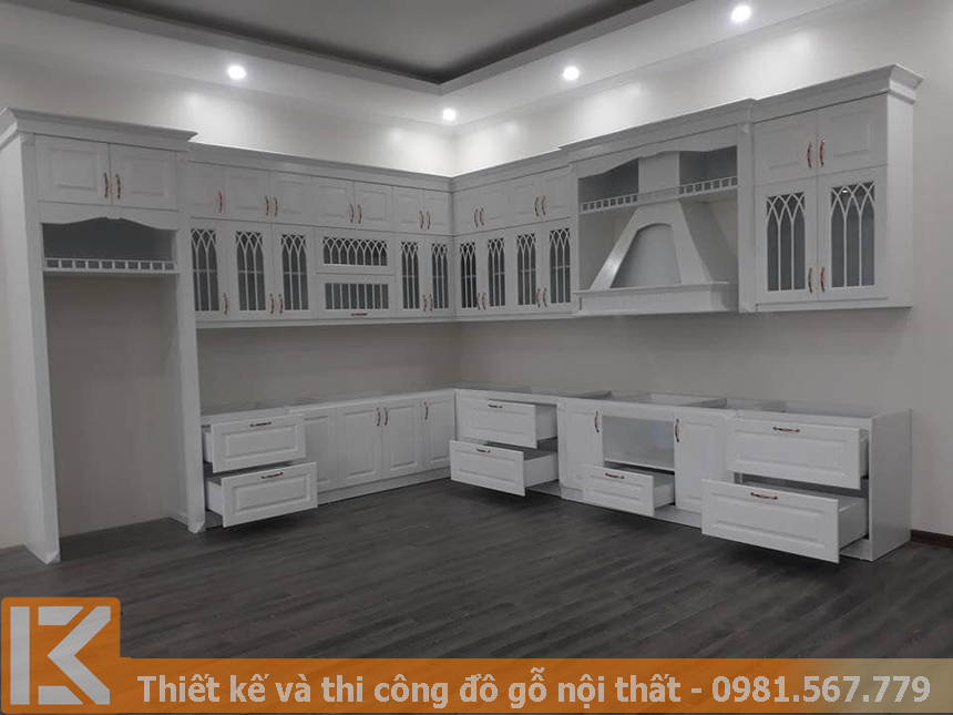 Tủ bếp tân cổ điển gỗ sồi sơn trắng đẹp ở Quận Tân Bình MS0019